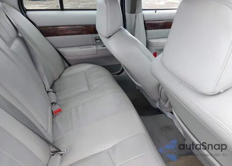 2005 Mercury Grand Marquis Ls/Lse from USA, damaged, VIN 2MEHM75W25X659198